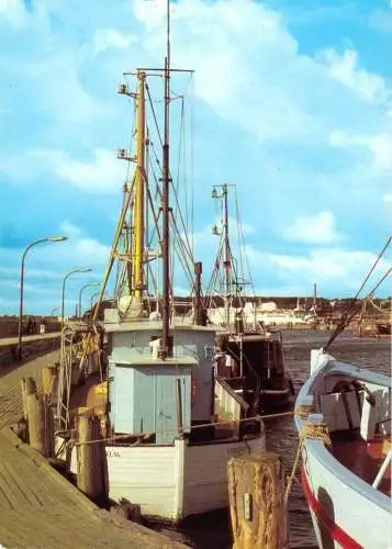 AK, Saßnitz Rügen, Fischerboote im Fischereihafen, 1988