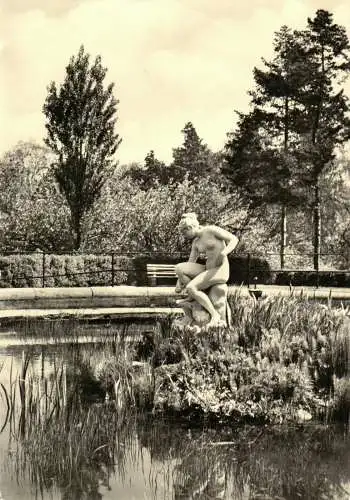 AK, Burg Bez. Magdeburg, Brunnen im Goethepark, 1964