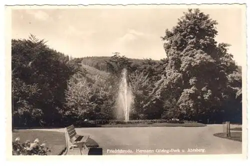 Ansichtskarte, Friedrichroda, Partie im Hermann-G.-Park mit Abtsberg, 1941