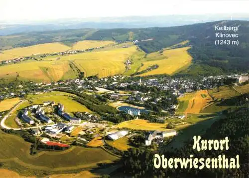 AK, Kurort Oberwiesenthal, Luftbild der Ortslage mit Keilberg, um 2000