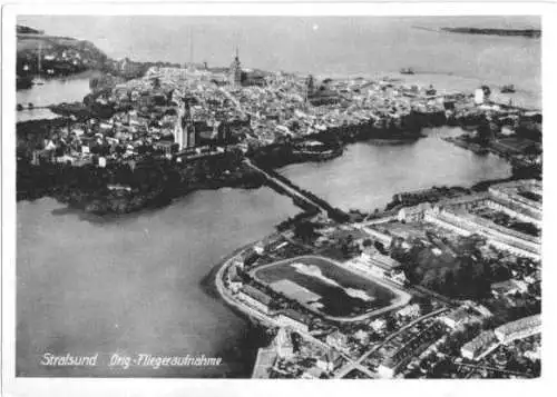 Ansichtskarte, Stralsund, Luftbildansicht Vers. 2, 1950
