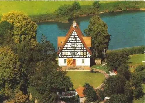Ansichtskarte, Luftkurort Gieselwerder, "Rathaus im Burghof", Luftbild, um 1970