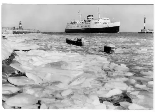 AK, Rostock Warnemünde, Hafeneinfahrt im Winter, um 1976