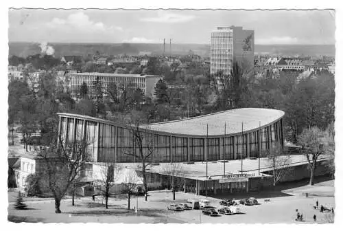 AK, Karlsruhe, Teilansicht mit Schwarzwaldhalle, um 1956