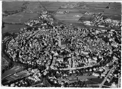 AK, Nördlingen, Luftbild der Innenstadt, um 1960
