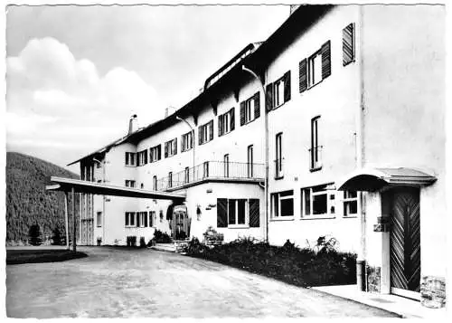 Ansichtskarte, Willingen Waldeck, AEG Ferienheim, Außenansicht., um 1965