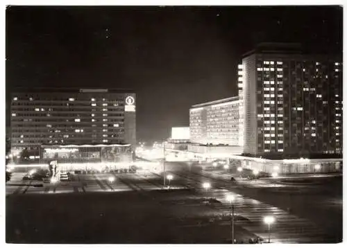 AK, Dresden, Blick in die Prager Str., Nachtansicht, 1976