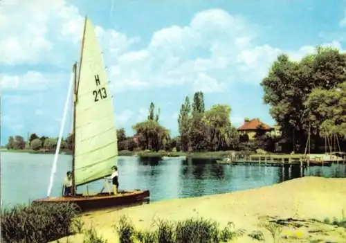 Ansichtskarte, Brandenburg Havel, OT Plaue, Am Bootshaus, Segelboot, 1965