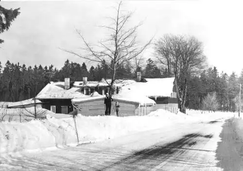 AK, Neuhaus am Rennweg, Rennsteigbaude, Winteransicht, 1970