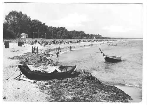 AK, Thiessow Rügen, Strandpartie belebt, Fischerboote, Version 2,  1966