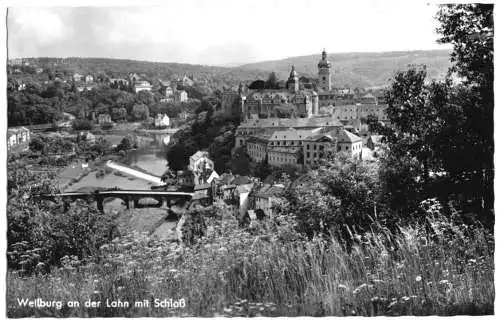 Ansichtskarte, Weilburg a.d. Lahn, Teilansicht mit Brücke und Schloß, um 1960