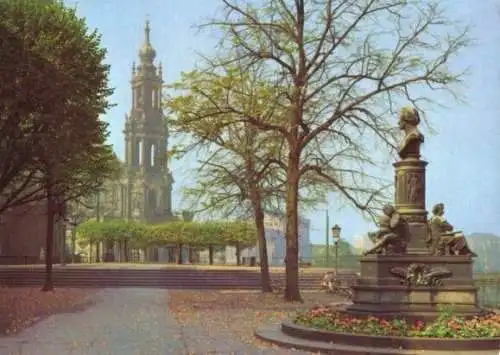 AK, Dresden, Brühlsche Terrasse und Hofkirche, 1977