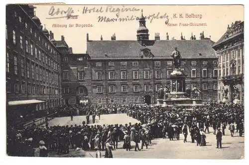 AK, Wien, K.K. Hofburg, Ablösung der Burgwache, belebt, 1917