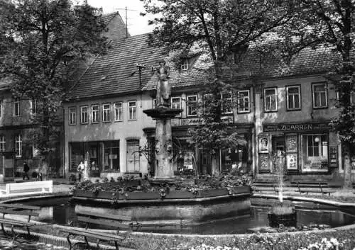 AK, Schleusingen, Markt mit Marktbrunnen, 1967