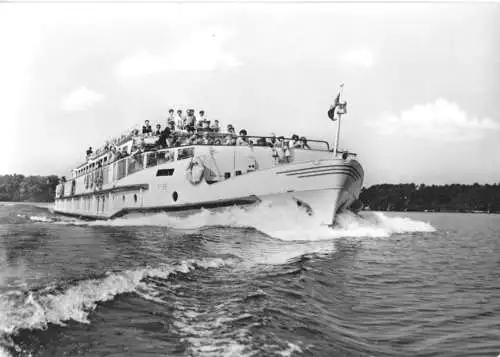 AK, Berlin, Luxusfahrgastschiff der Weißen Flotte auf dem Müggelsee, 1965