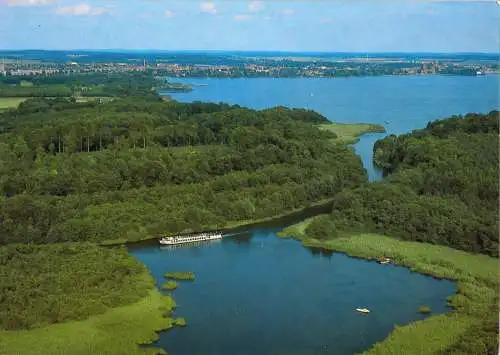 AK, Waren Müritz, Reeck-Kanal mit Waren im Hintergrund, um 2000