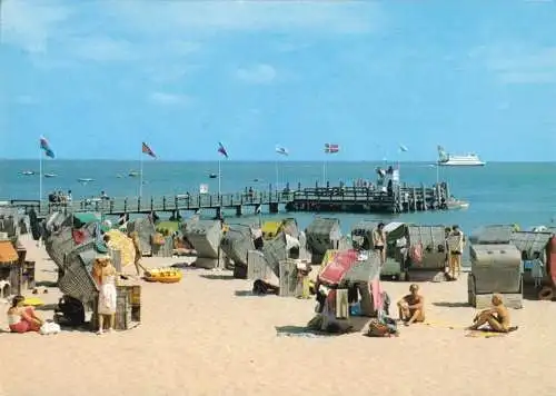 AK, Wyk auf Föhr, Strand mit Mittelbrücke, um 1980