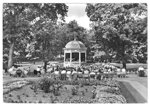 AK, Bad Frankenhausen Kyffh., Partie im Kurpark, belebt, 1967