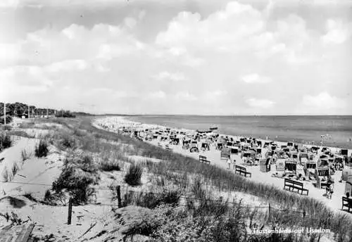 AK, Trassenheide auf Usedom, Strandpartie, belebt, 1967