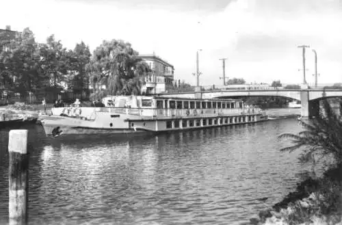 AK, Brandenburg Havel, Jahrtausendbrücke und MS "Aktivist", 1974