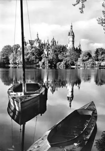 AK, Schwerin, Blick zum Schloß, Herbststimmung, 1964