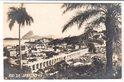 AK, Rio de Janeiro, Teilansicht m. Viadukt, Echtfoto, um 1950