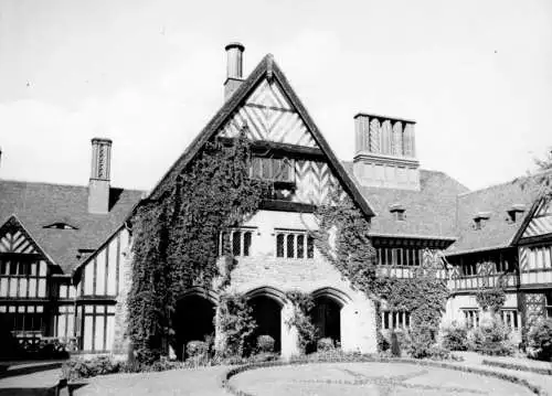 AK, Potsdam, Neuer Garten, Schloß Cecilienhof, Innenhof, 1972