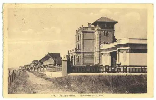 AK, Jullouville, Boulevard de la Mer, Strandweg, 1933