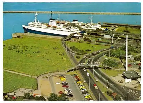 AK, Puttgarden, Fährbahnhof, Fehmarn-Kai, mit Fährschiffen, um 1985