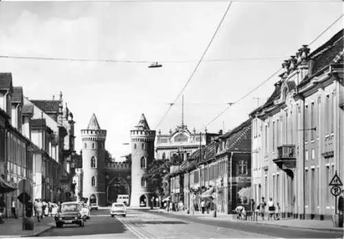 AK, Potsdam, Friedrich-Ebert-Str., belebt, 1975