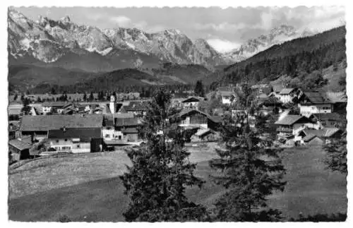 AK, Wallgau, Teilansicht mit Wetterstein, 1960