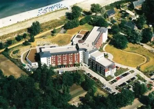 AK, Ostseebad Boltenhagen, Strandklinik, Luftbild, 1999