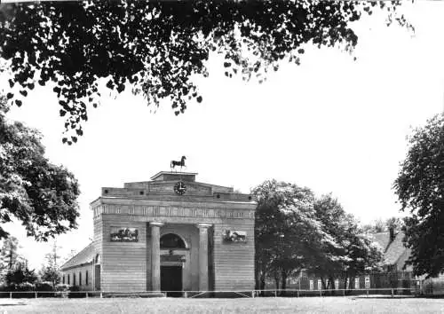 Ansichtskarte, Redefin Kr. Hagenow, Reithalle des Staatl. Hengstdepots, 1980