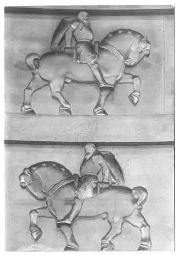 AK, Leipzig, Völkerschlachtdenkmal, Reiterfiguren aus der Kuppelhalle, 1985