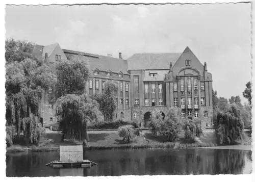 AK, Berlin Weißensee, Schwanenteich mit Oberschule u. Päd. Institut ..., 1960