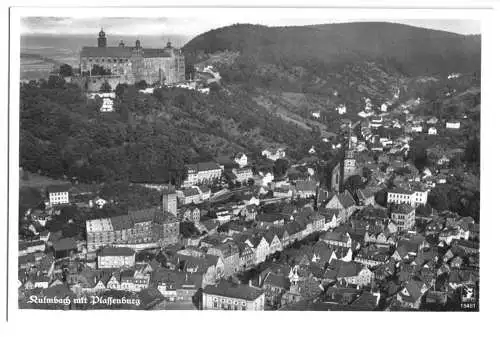 AK, Kulmbach, Luftbild-Teilansicht mit Plassenburg, um 1940