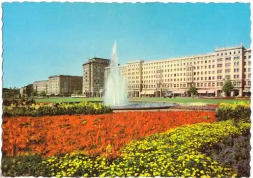 Ansichtskarte, Magdeburg, Straßenpartie mit Springbrunnen, 1963