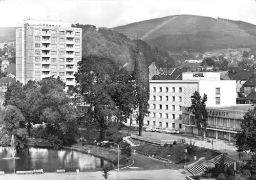 AK, Suhl, Blick zum Hochhaus und zum Interhotel "Thüringen-Tourist", 1969