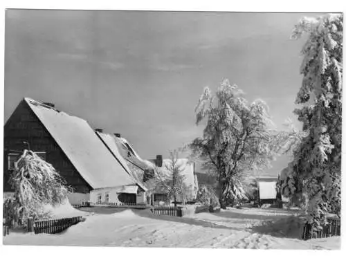 AK, Zinnwald-Georgenfeld Osterzgeb., winterliche Dorfstr., 1965