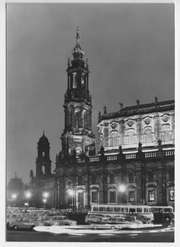 AK, Dresden, Theaterplatz mit Hofkirche, Nachtansicht, belebt, 1974