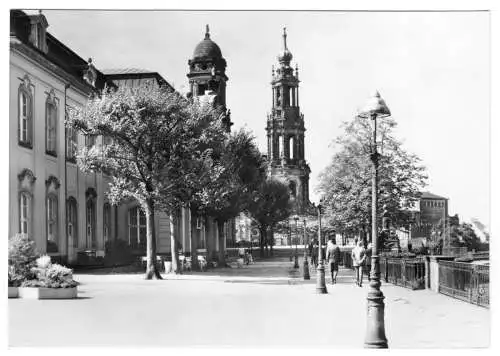 AK, Dresden, HO-Gaststätte Sekundogenitur mit Hofkirche, 1968