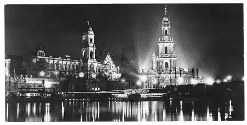 AK lang, Panoramakarte, Dresden, Blick auf d. Altstädter Ufer, Nachtans., 1968