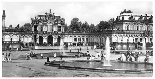 AK lang, Panoramakarte, Dresden, Zwingerhof, belebt, Version 2, 1978