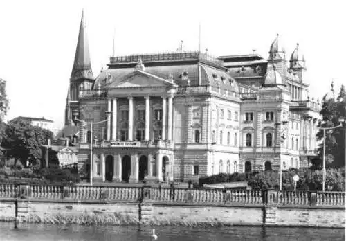 Foto im AK-Format, Schwerin, Landestheater, um 1970