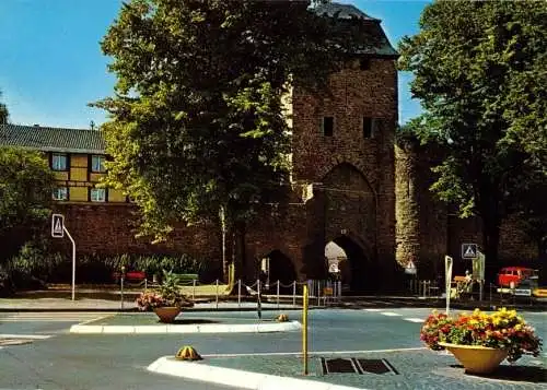 Ansichtskarte, Bad Neuenahr - Ahrweiler, Straßenpartie mit Niedertor, um 1980