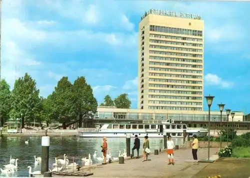 AK, Potsdam, Interhotel "Potsdam" mit Dampfer Potsdam, 1975