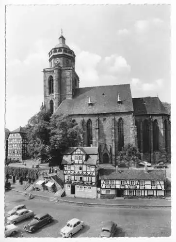 AK, Homberg Bz. Kassel, Straßenpartie mit Marienkirche, um 1965