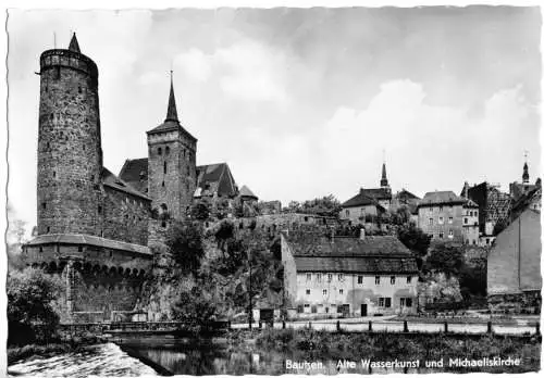 Ansichtskarte, Bautzen Sachs., Wasserkunst u. Michaeliskirche 1961