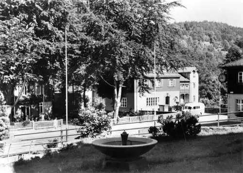 AK, Kurort Kipsdorf Erzgeb., Straßenpartie mit Postamt, 1970