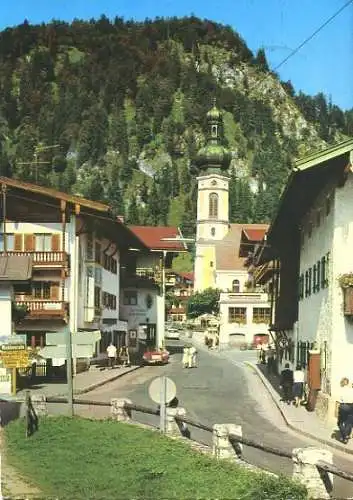 AK, Reit im Winkl, Strassenpartie mit Kirche, 1968